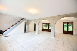  maison le-vigean 15200