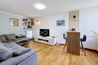  maison leaz 01200