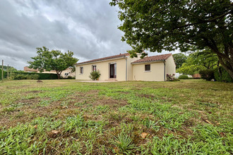  maison lencloitre 86140