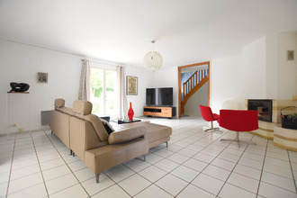  maison les-essarts-le-roi 78690