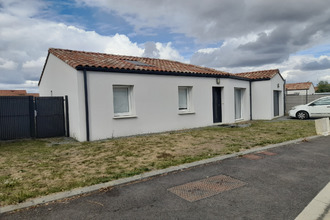 maison les-herbiers 85500