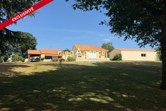  maison les-landes-genusson 85130