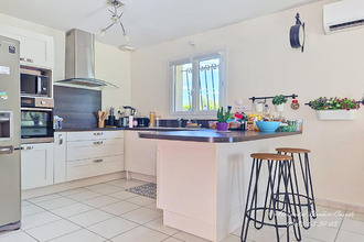  maison les-mees 04190