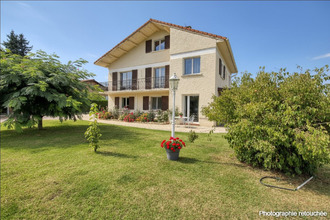  maison lezoux 63190