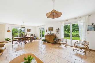  maison liguge 86240