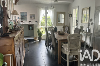  maison loix 17111