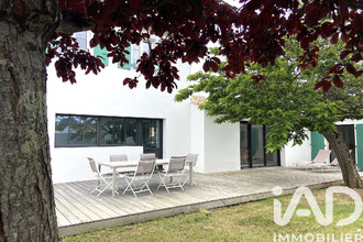  maison loix 17111