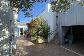  maison loix 17111
