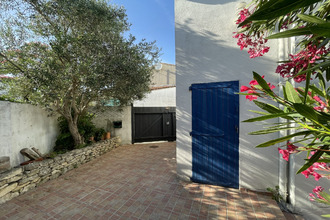  maison loix 17111