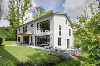  maison luzinay 38200