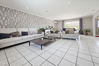  maison luzinay 38200
