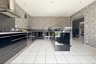  maison luzinay 38200