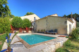  maison maillane 13910