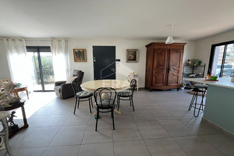  maison maillane 13910