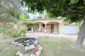  maison maillane 13910
