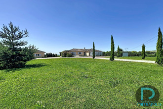  maison manziat 01570