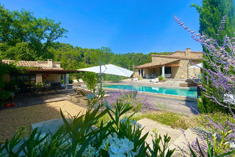  maison menerbes 84560