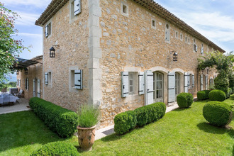  maison menerbes 84560