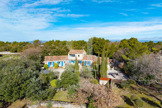  maison menerbes 84560