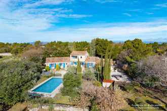  maison menerbes 84560