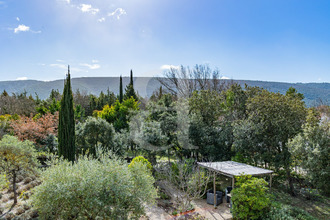  maison menerbes 84560