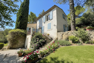  maison menerbes 84560