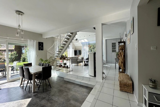  maison merignies 59710