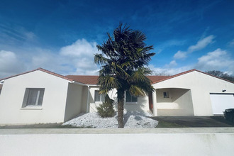  maison mortagne-sur-sevre 85290