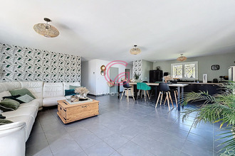  maison parentis-en-born 40160