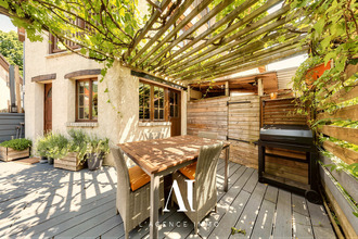  maison peron 01630