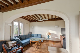  maison perouges 01800