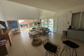  maison petit-bg 97170