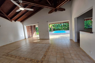  maison petit-bg 97170