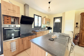  maison pourrieres 83910