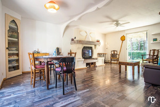  maison pourrieres 83910