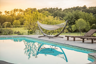  maison pourrieres 83910