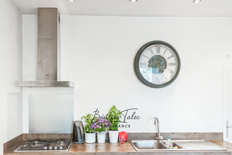  maison pourrieres 83910