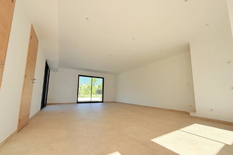  maison pourrieres 83910