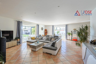 maison pourrieres 83910