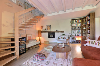  maison pourrieres 83910