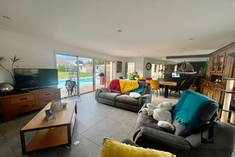  maison riorges 42153