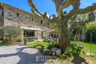  maison rustrel 84400