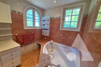  maison salernes 83690