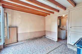  maison salledes 63270