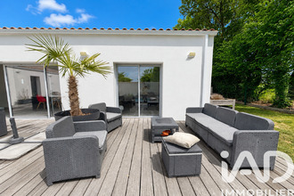  maison salles-sur-mer 17220