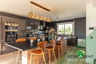  maison soindres 78200