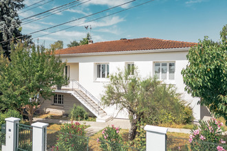  maison soyaux 16800