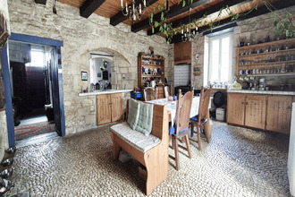  maison st-front 16460