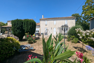  maison st-hilaire-la-palud 79210