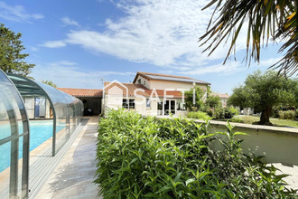  maison st-michel-en-l-herm 85580